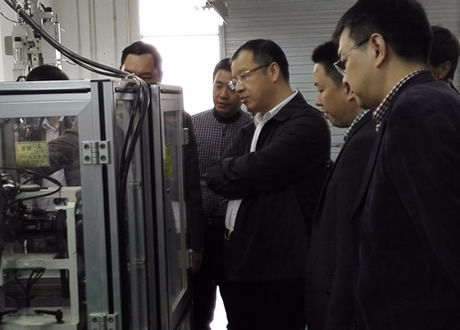 杨齐总裁到Z6尊龙凯时深圳分公司调研